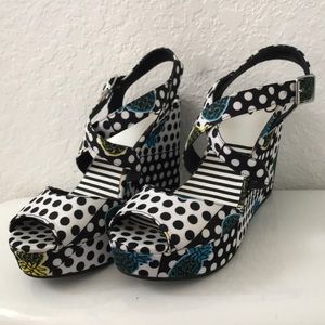 Super Cute Wedge heels.